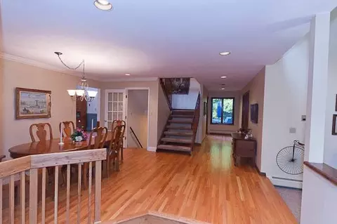77 Tabor Rd, Halfmoon, NY 12118 photo 3