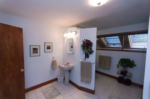 77 Tabor Rd, Halfmoon, NY 12118 photo 8