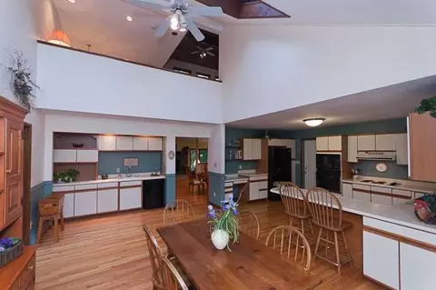 77 Tabor Rd, Halfmoon, NY 12118 photo 5