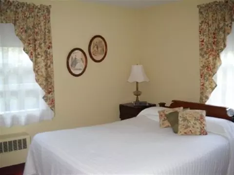75 Murray Ave, Delmar, NY 12054 photo 11