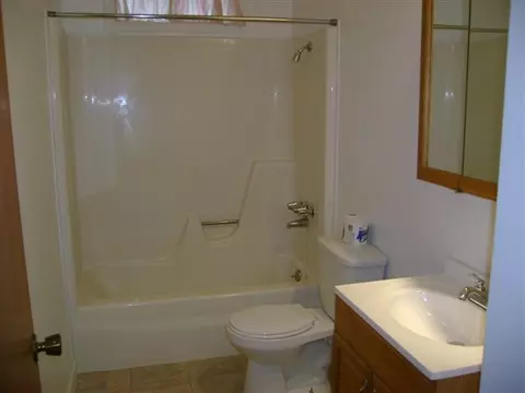 416 Chiswell Rd, Schenectady, NY 12304 photo 4