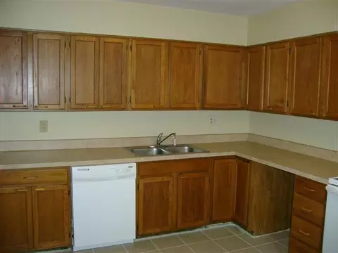 416 Chiswell Rd, Schenectady, NY 12304 photo 3