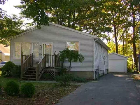 416 Chiswell Rd, Schenectady, NY 12304 photo 1