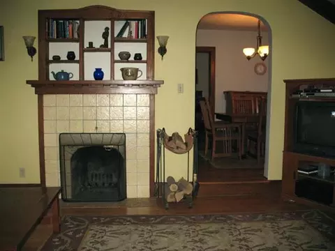 5 Delmar Pl, Delmar, NY 12054 photo 3