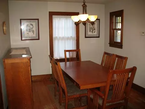 5 Delmar Pl, Delmar, NY 12054 photo 4