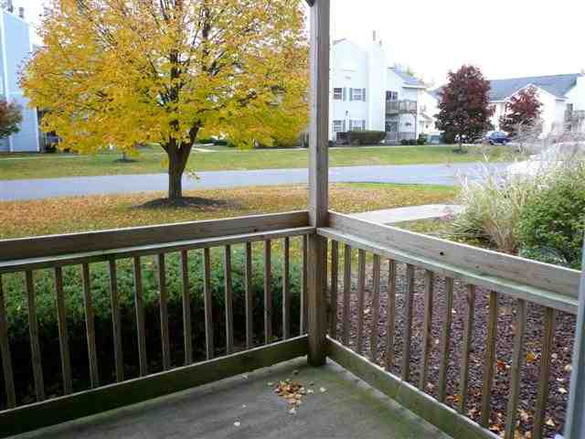 608 Cambridge Manor Dr, Schenectady, NY 12302 photo 9