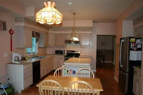 601 Vanderlyn Ln, Slingerlands, NY 12159 photo 6