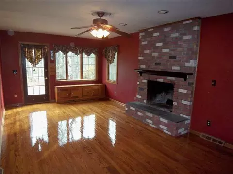 24 Fairway Ave, Delmar, NY 12054 photo 3