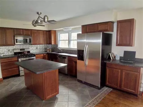 24 Fairway Ave, Delmar, NY 12054 photo 5