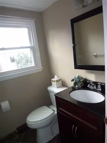 24 Fairway Ave, Delmar, NY 12054 photo 8