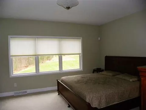 21 Wesley Ct, Halfmoon, NY 12188 photo 7