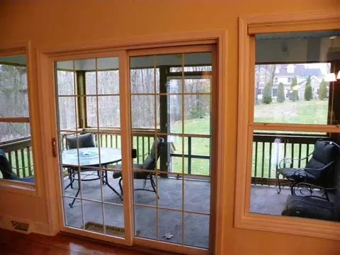 21 Wesley Ct, Halfmoon, NY 12188 photo 4