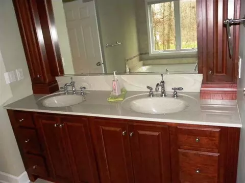 21 Wesley Ct, Halfmoon, NY 12188 photo 8