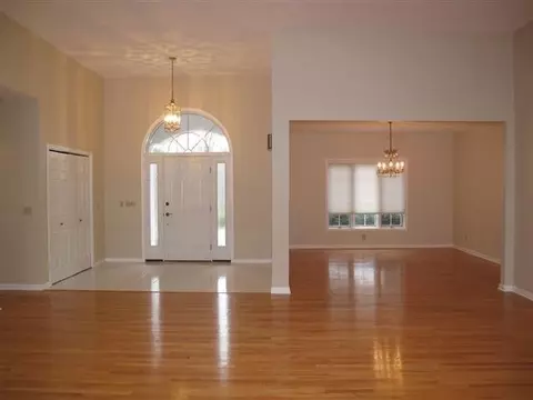 4 Bradhaven Rd, Slingerlands, NY 12159 photo 2