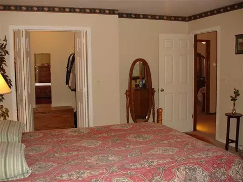 195 Marriott Ave, Schenectady, NY 12304 photo 11