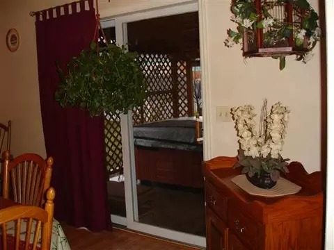 195 Marriott Ave, Schenectady, NY 12304 photo 9