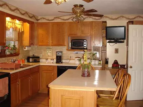 195 Marriott Ave, Schenectady, NY 12304 photo 3