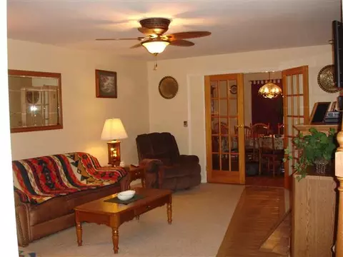 195 Marriott Ave, Schenectady, NY 12304 photo 4