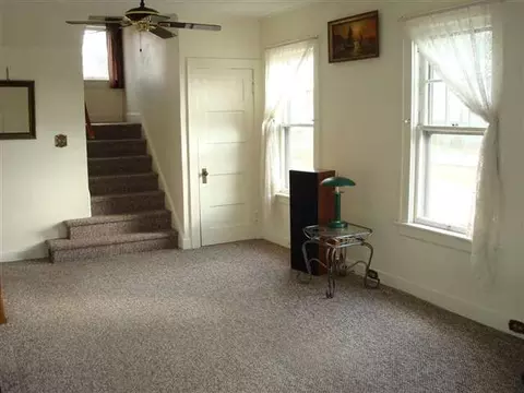 445 Arthur St, Schenectady, NY 12306 photo 3