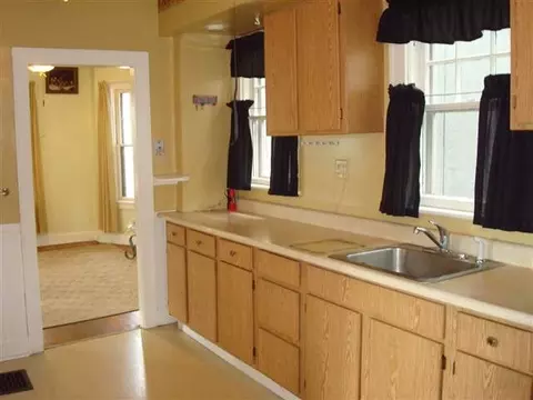 445 Arthur St, Schenectady, NY 12306 photo 8