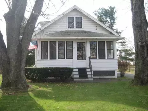 17 Magee Dr, Glenmont, NY 12077 photo 1