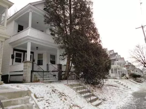 446 Mcclellan St, Schenectady, NY 12304 photo 1