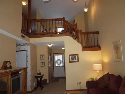 110 Garnett Ln, Guilderland, NY 12084 photo 4