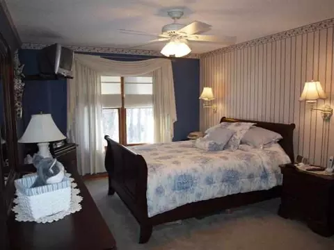 110 Garnett Ln, Guilderland, NY 12084 photo 5