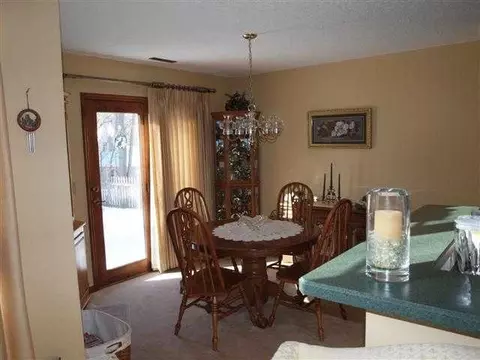 110 Garnett Ln, Guilderland, NY 12084 photo 11