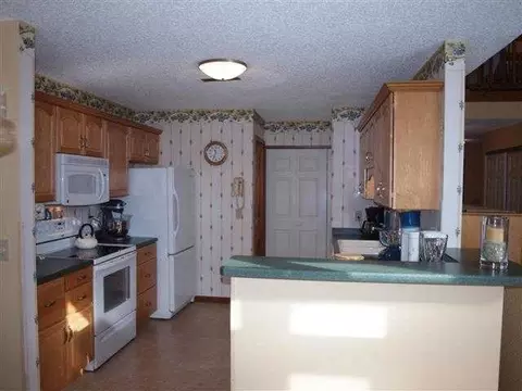 110 Garnett Ln, Guilderland, NY 12084 photo 8