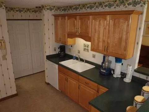 110 Garnett Ln, Guilderland, NY 12084 photo 7