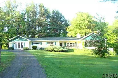 314 Turnpike Rd, Eagle Bridge, NY 12057 photo 1