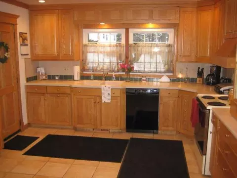 12 Paxwood Rd, Delmar, NY 12054 photo 3
