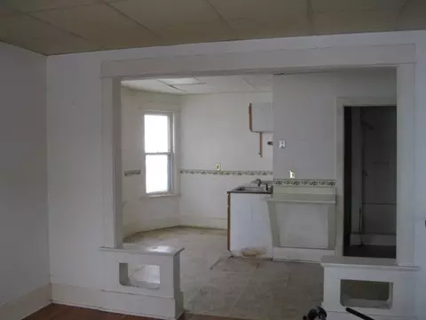 1859 Becker St, Schenectady, NY 12304 photo 2
