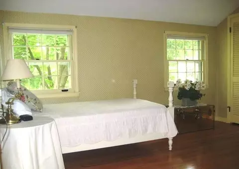 16 E Bayberry Rd, Glenmont, NY 12077 photo 8