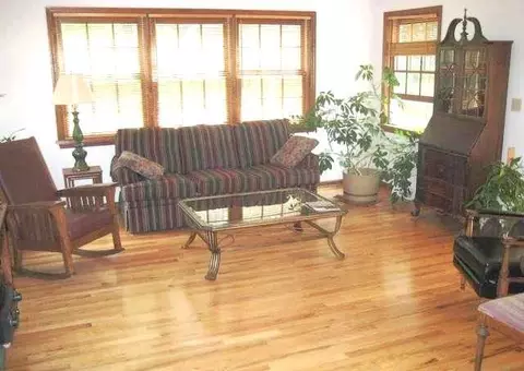 16 E Bayberry Rd, Glenmont, NY 12077 photo 4