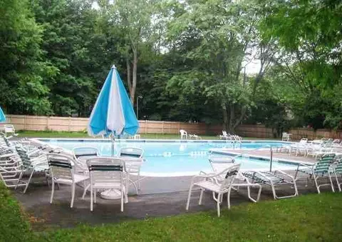 16 E Bayberry Rd, Glenmont, NY 12077 photo 10
