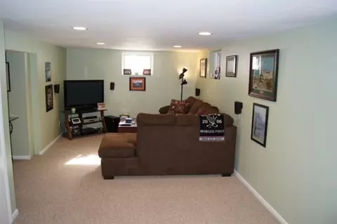 39 Carson Rd, Delmar, NY 12054 photo 9