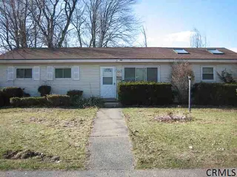 403 Clayton Rd, Schenectady, NY 12304 photo 1