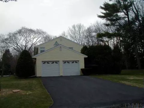 103 Dumbarton Dr, Delmar, NY 12054 photo 12