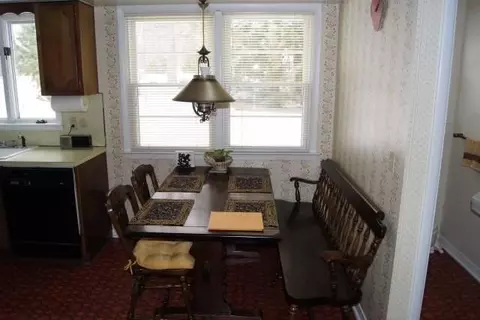 103 Dumbarton Dr, Delmar, NY 12054 photo 6