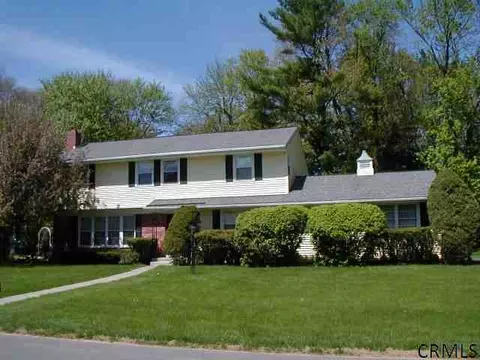 103 Dumbarton Dr, Delmar, NY 12054 photo 1