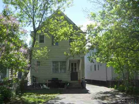 1521 Devine St, Schenectady, NY 12308 photo 2