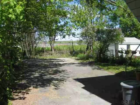 1521 Devine St, Schenectady, NY 12308 photo 3