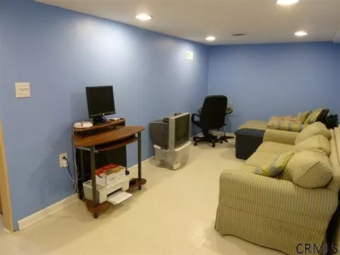 3805 Becker St, Schenectady, NY 12304 photo 7