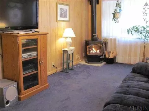 27 Clapper Rd, Selkirk, NY 12158 photo 4