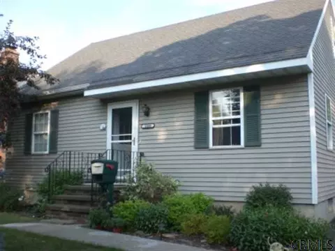 1260 Mcclellan St, Schenectady, NY 12308 photo 1