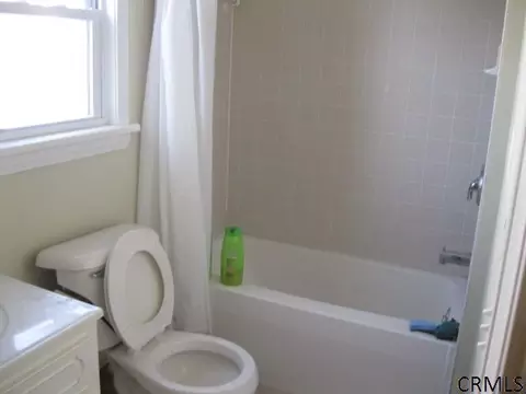 63 Division St, Schenectady, NY 12304 photo 5