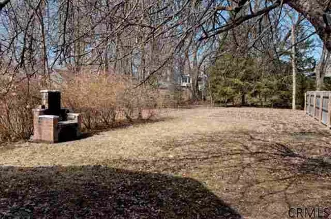 1069 Regent St, Schenectady, NY 12309 photo 4