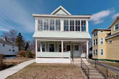 1069 Regent St, Schenectady, NY 12309 photo 1
